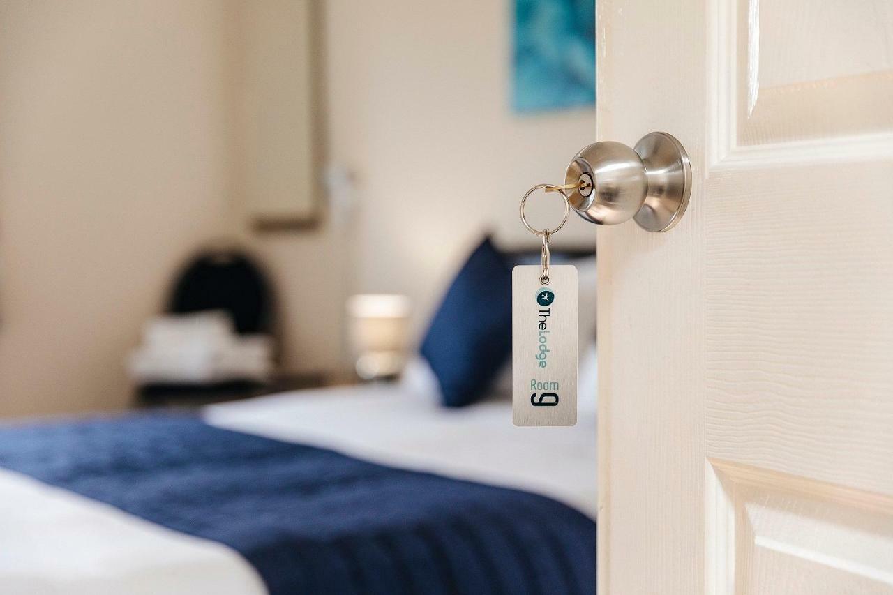 The Lodge Redhill  Ngoại thất bức ảnh
